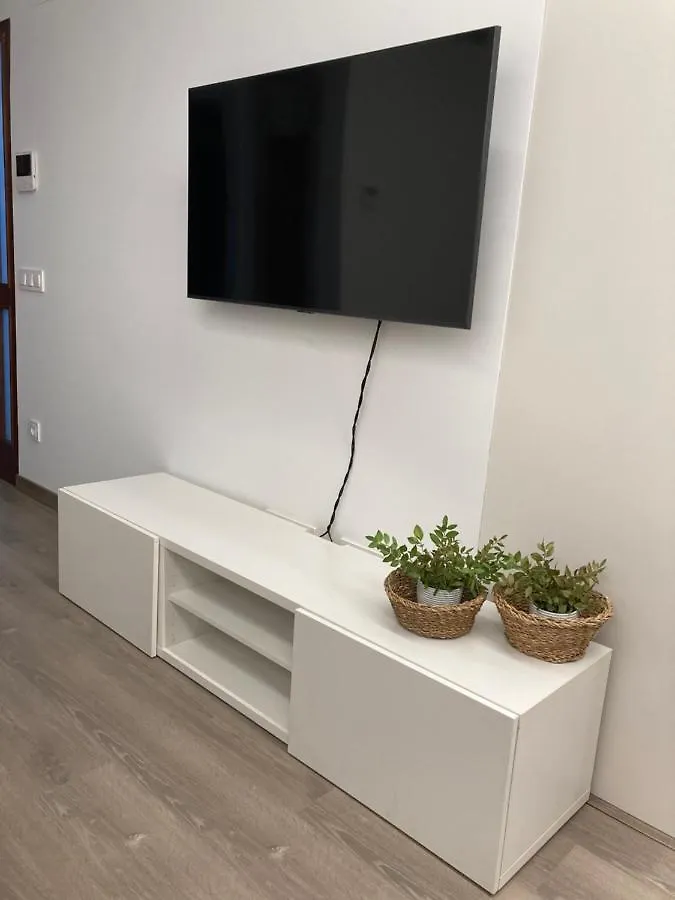 شقة Apartamento Centrico Con Wifi Y Climatizado De 1 Habitacion Y Sofa-Cama Para 3 Personas سانتا كولوما دي فارنرس إسبانيا
